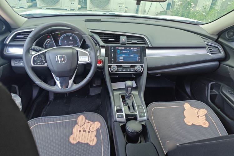Used Honda Civic 2016 220TURBO CVT Luxury Edition Center Console