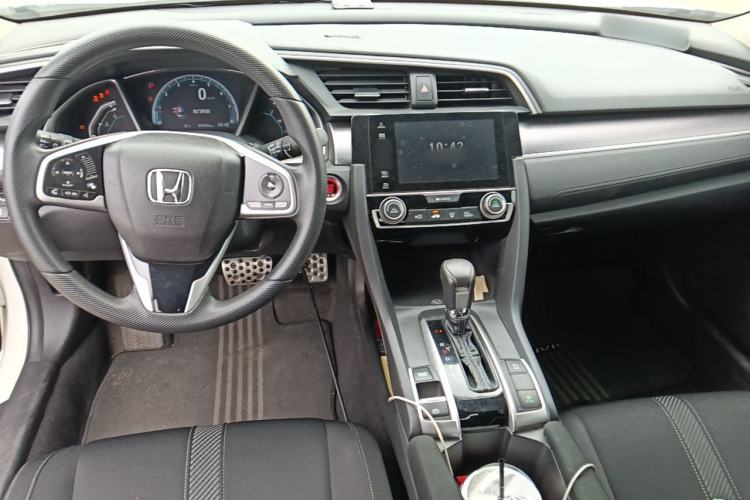 Used Honda Civic 2016 220TURBO CVT Luxury Edition Center Console