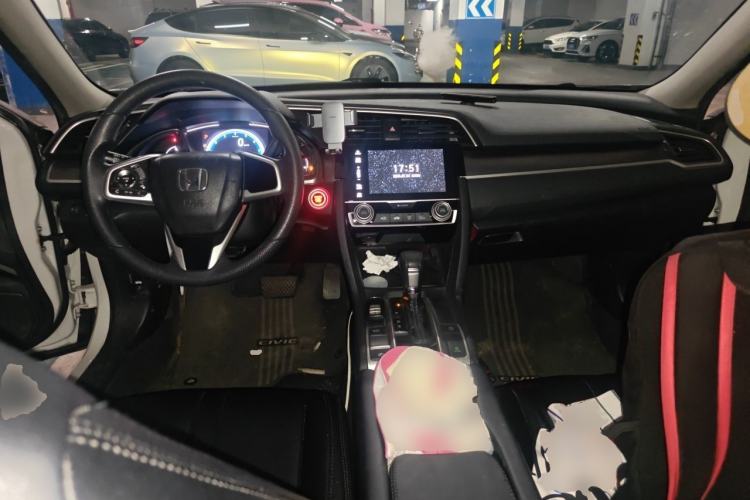 Used Honda Civic 2016 220TURBO CVT Luxury Edition Center Console