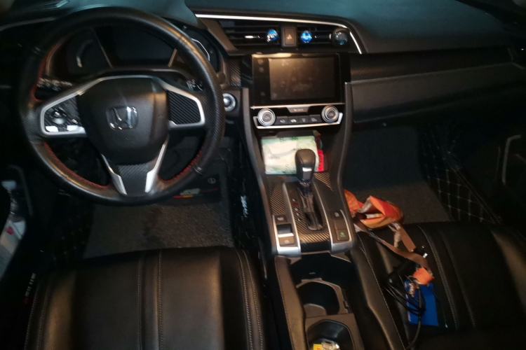 Used Honda Civic 2016 220TURBO CVT Luxury Edition Center Console