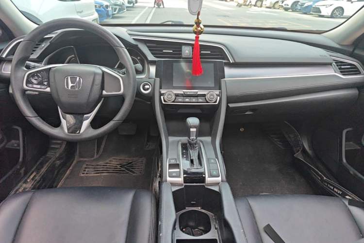 Used Honda Civic 2016 220TURBO CVT Luxury Edition Center Console