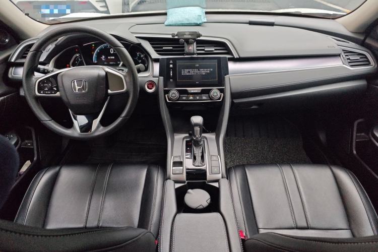 Used Honda Civic 2016 220TURBO CVT Luxury Edition Center Console