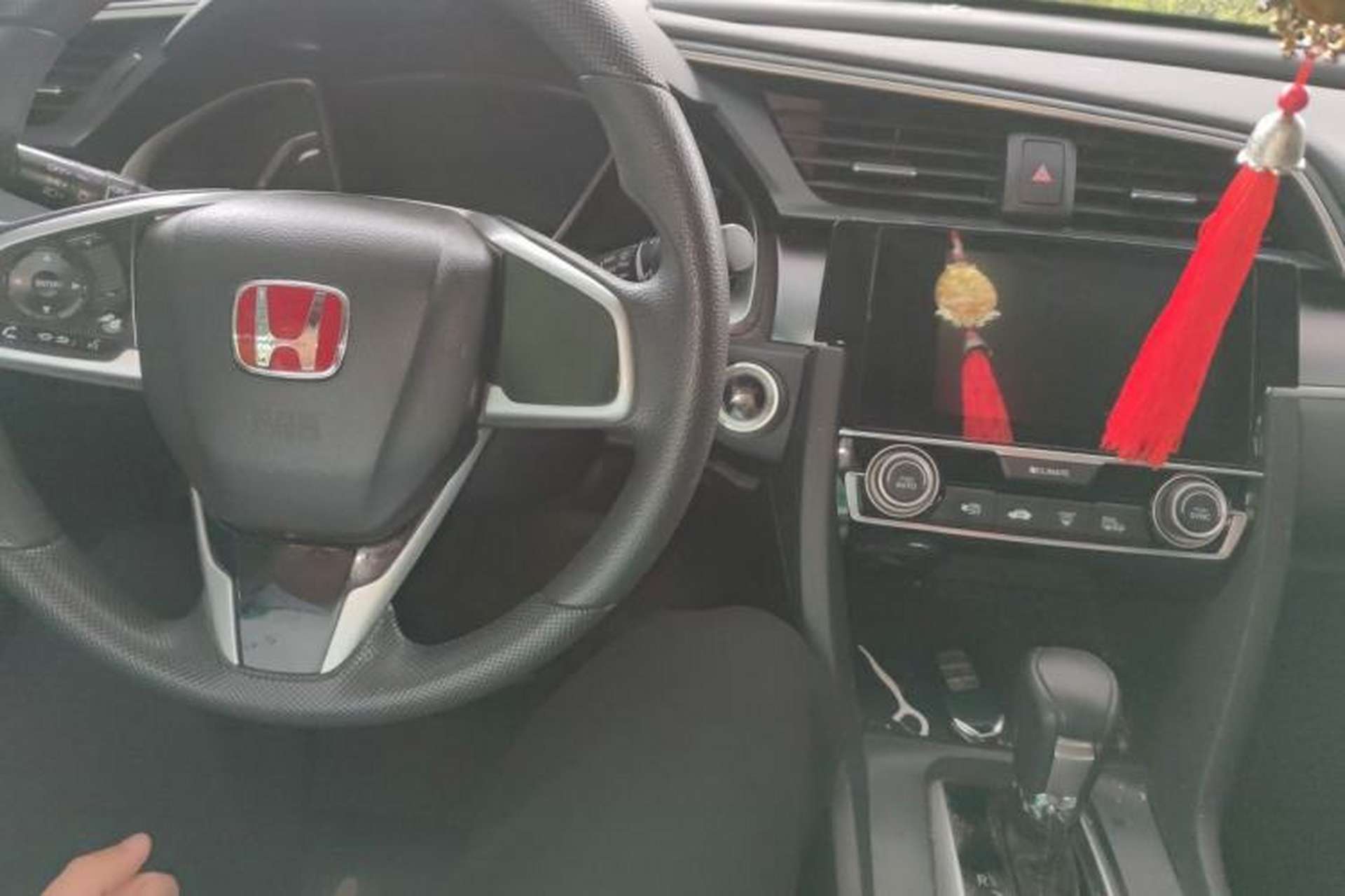 Used Honda Civic 2016 220TURBO CVT Luxury Edition Center Console