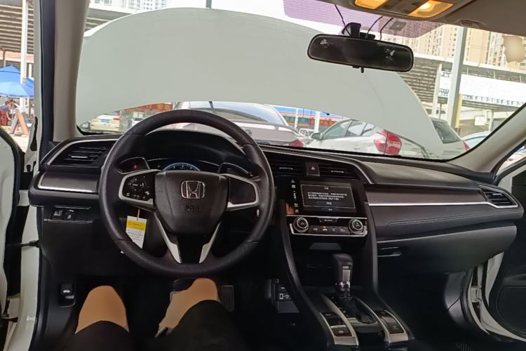 Used Honda Civic 2016 220TURBO CVT Luxury Edition Center Console