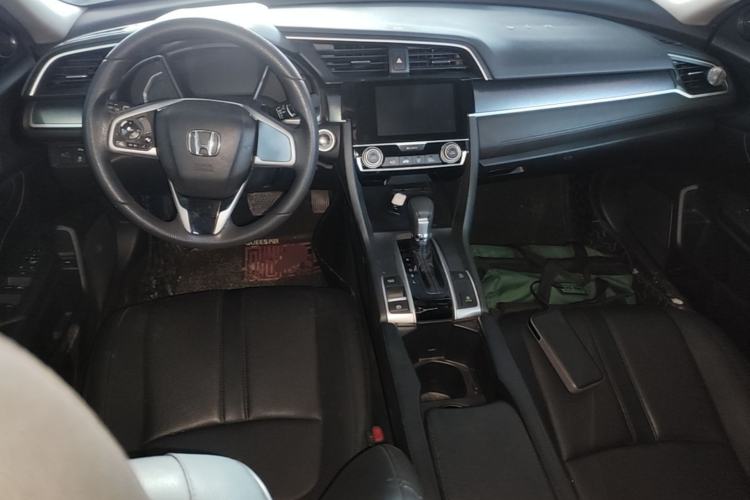 Used Honda Civic 2016 220TURBO CVT Luxury Edition Center Console