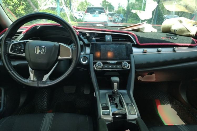 Used Honda Civic 2016 220TURBO CVT Luxury Edition Center Console