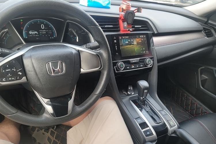 Used Honda Civic 2016 220TURBO CVT Luxury Edition Center Console