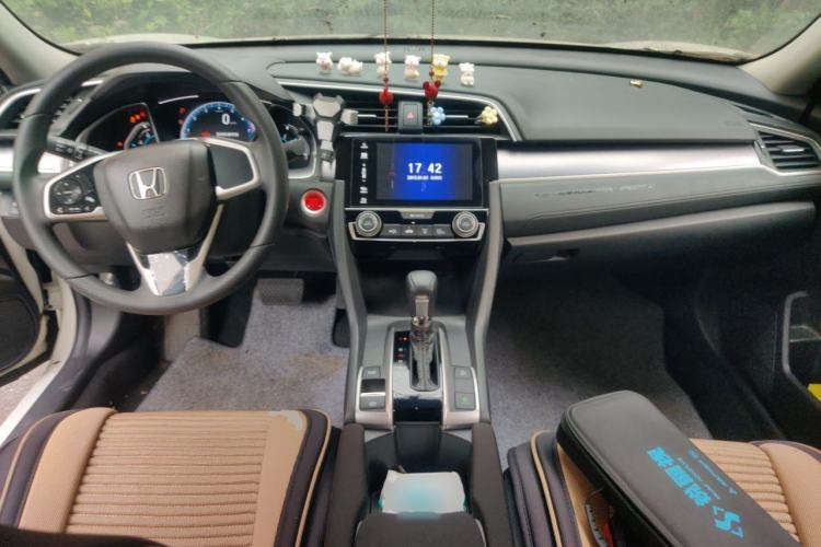 Used Honda Civic 2016 220TURBO CVT Luxury Edition Center Console
