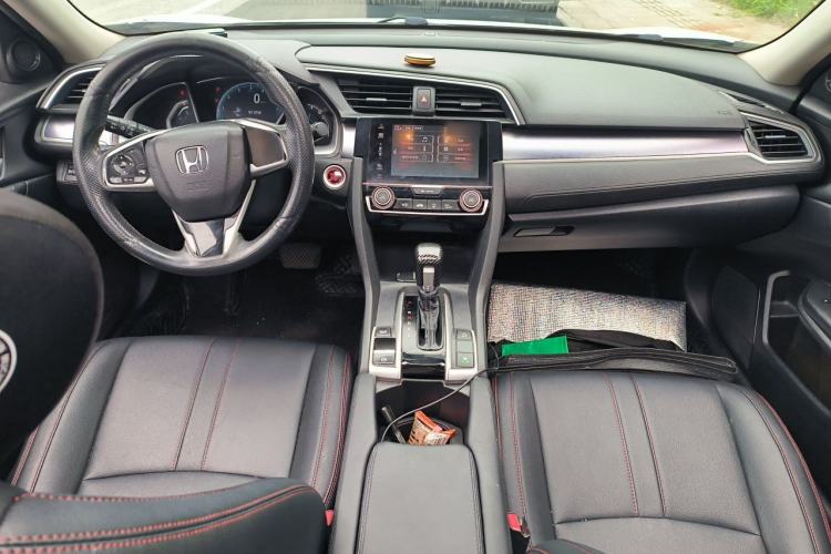 Used Honda Civic 2016 220TURBO CVT Luxury Edition Center Console