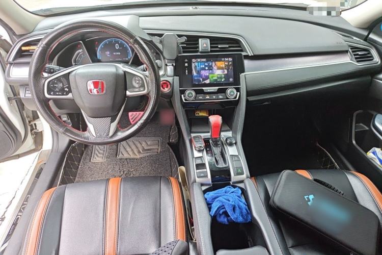 Used Honda Civic 2016 220TURBO CVT Luxury Edition Center Console