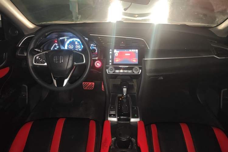 Used Honda Civic 2016 220TURBO CVT Luxury Edition Center Console