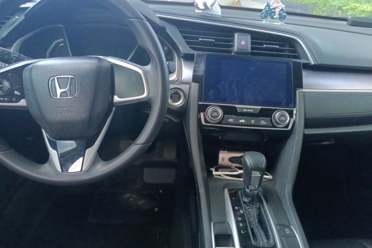 Used Honda Civic 2016 220TURBO CVT Luxury Edition Center Console