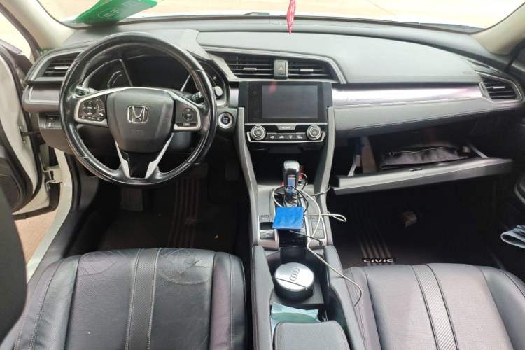 Used Honda Civic 2016 220TURBO CVT Prestige Edition Center Console