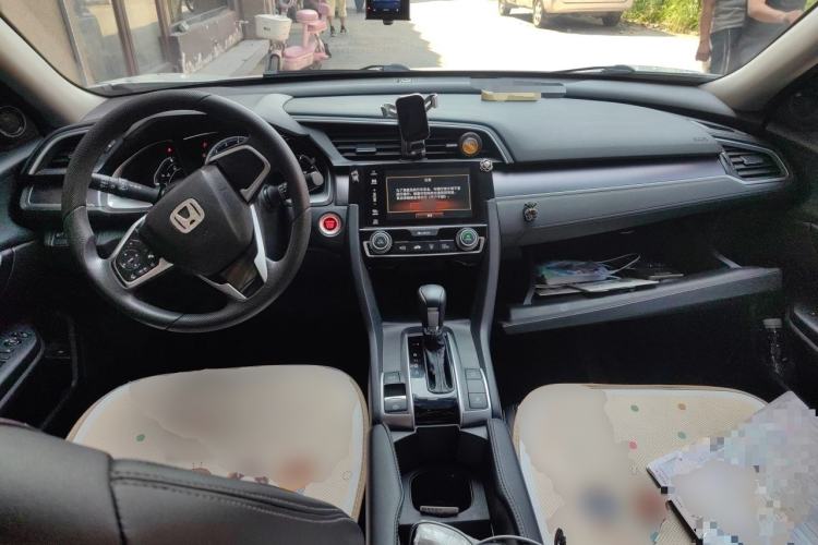 Used Honda Civic 2016 220TURBO CVT Luxury Edition Center Console