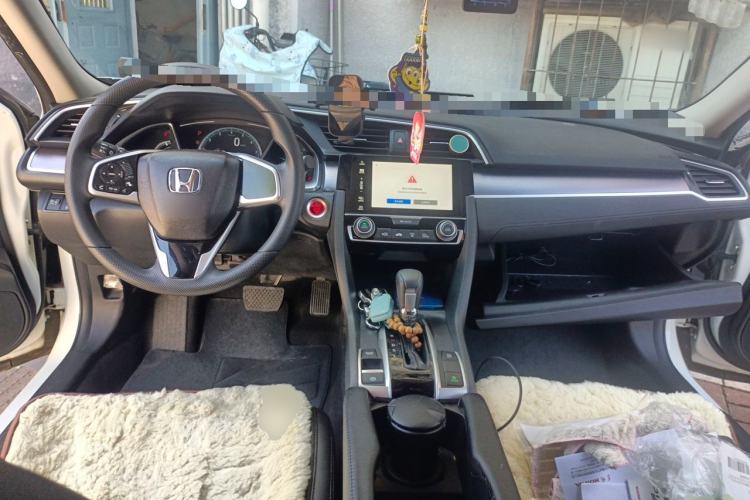 Used Honda Civic 2016 220TURBO CVT Luxury Edition Center Console