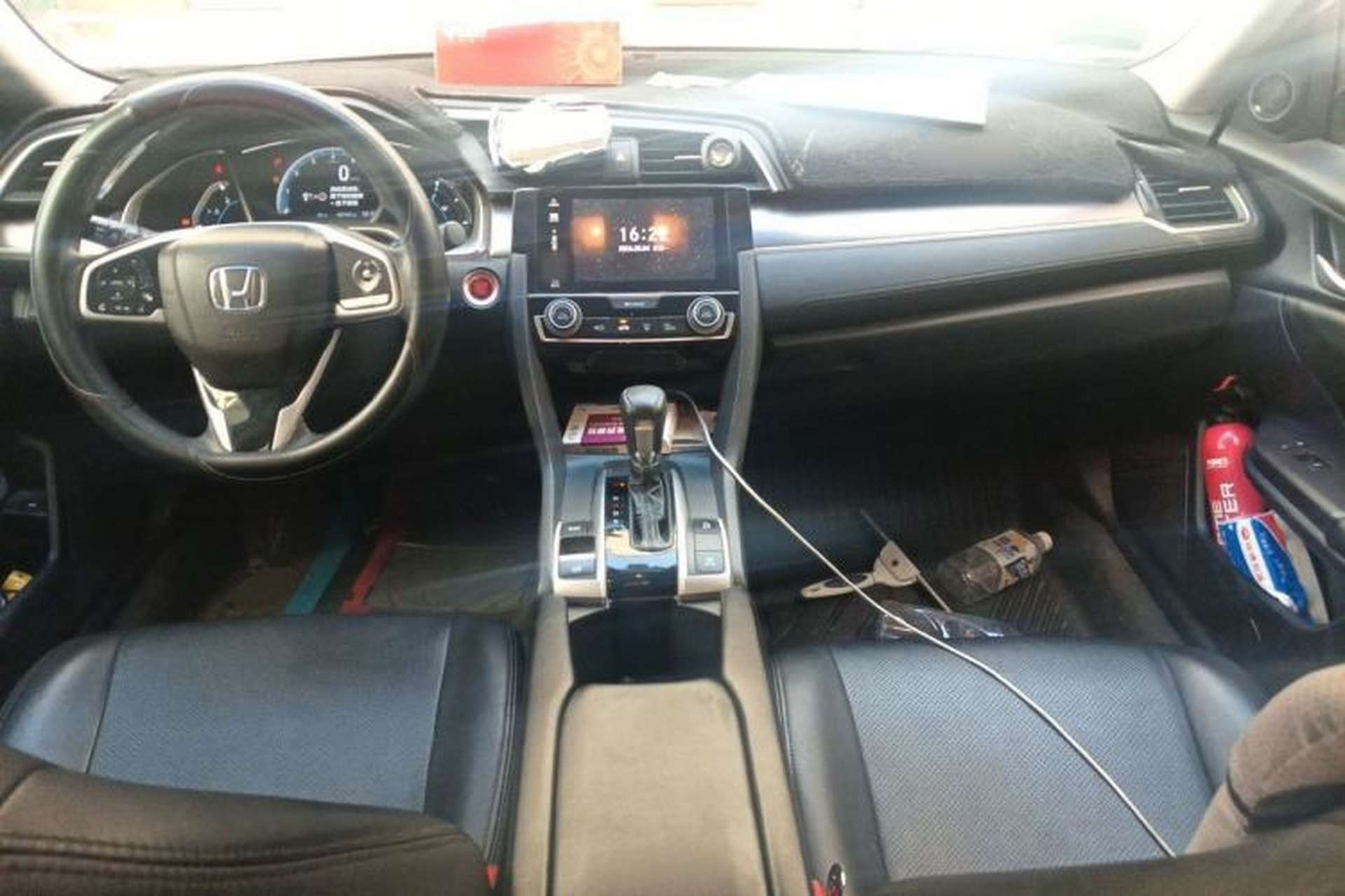 Used Honda Civic 2016 220TURBO CVT Luxury Edition Center Console