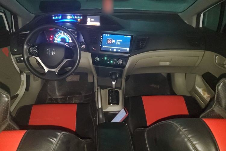 Used Honda Civic 2016 1.8L Automatic Comfort Version Center Console