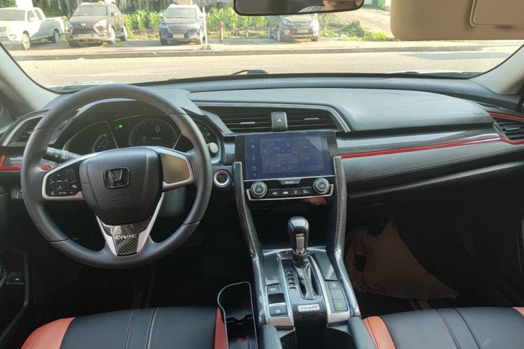 Used Honda Civic 2016 220TURBO CVT Luxury Edition Center Console