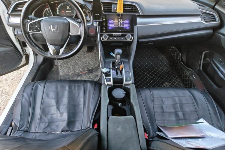 Used Honda Civic 2016 220TURBO CVT Luxury Edition Center Console