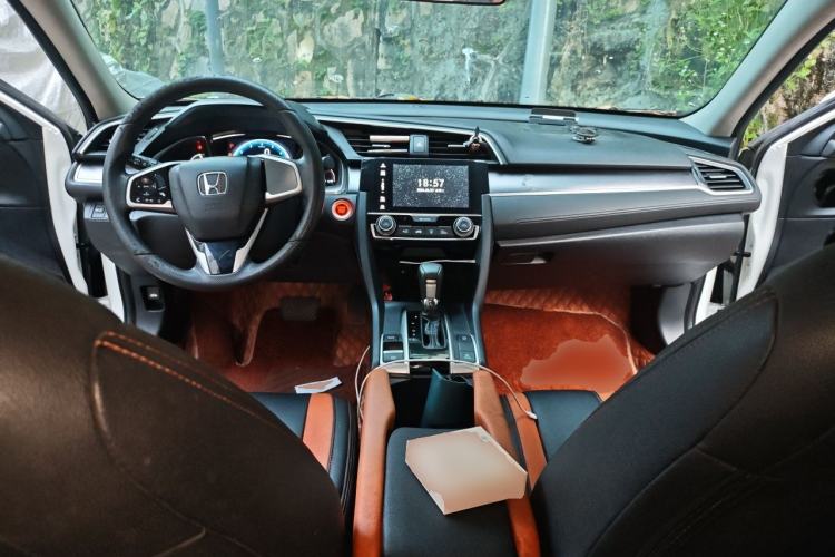 Used Honda Civic 2016 220TURBO CVT Luxury Edition Center Console
