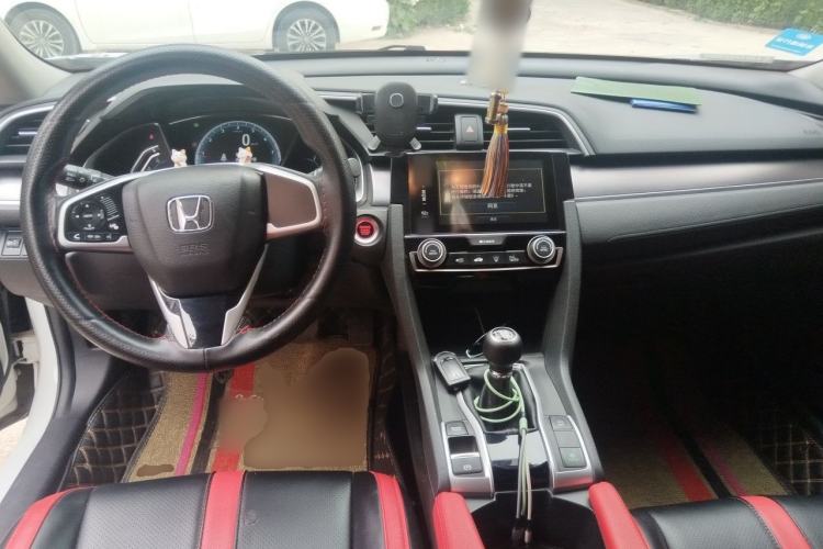 Used Honda Civic 2016 220TURBO Manual Luxury Edition Center Console