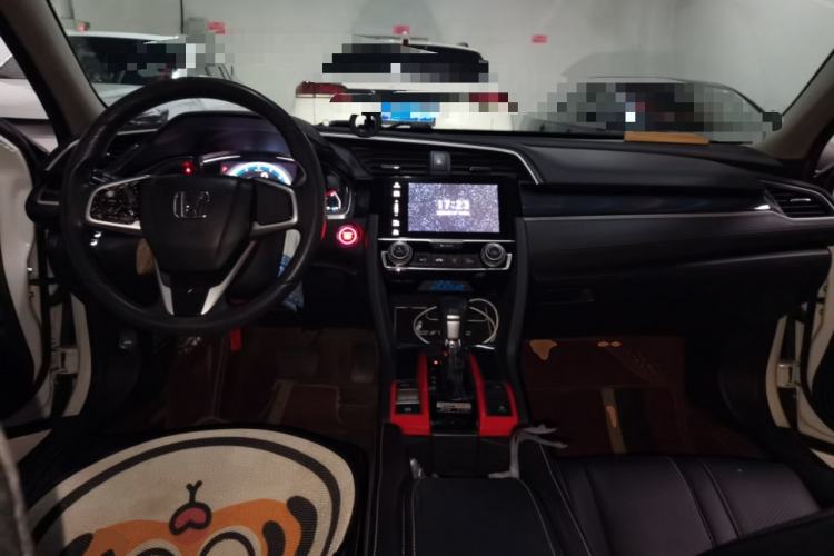 Used Honda Civic 2016 220TURBO CVT Luxury Edition Center Console
