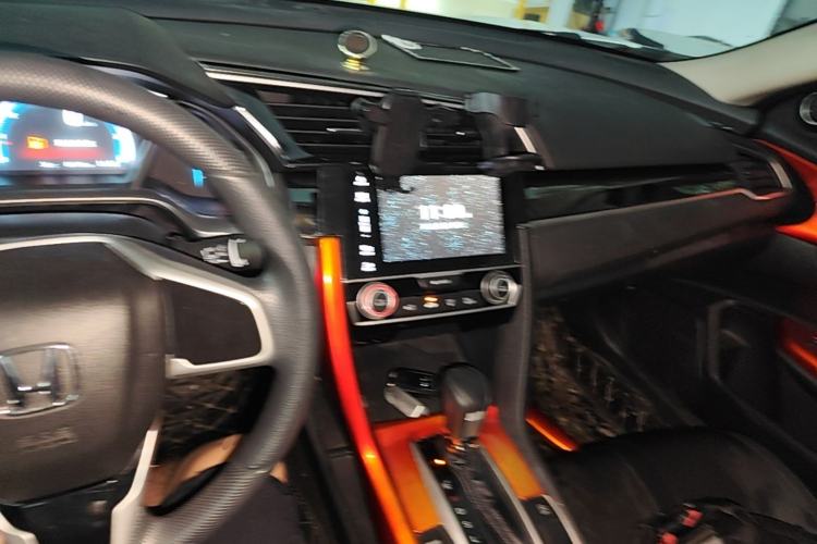 Used Honda Civic 2016 220TURBO CVT Luxury Edition Center Console