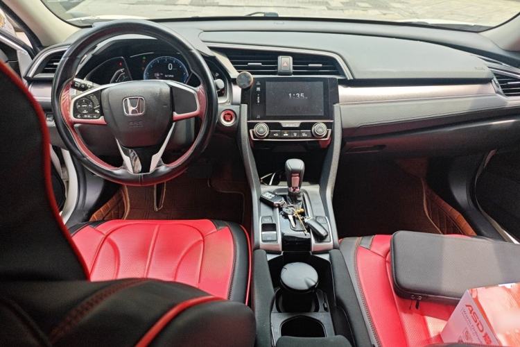 Used Honda Civic 2016 220TURBO CVT Luxury Edition Center Console