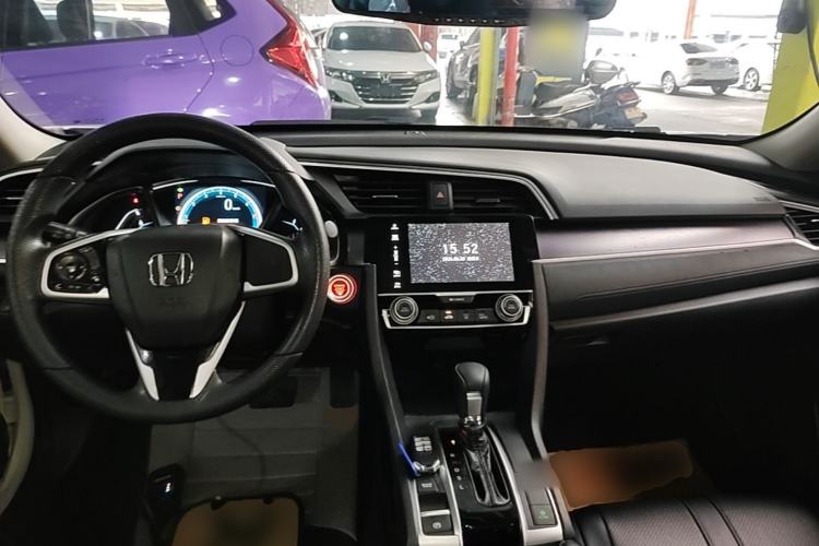 Used Honda Civic 2016 220TURBO CVT Luxury Edition Center Console
