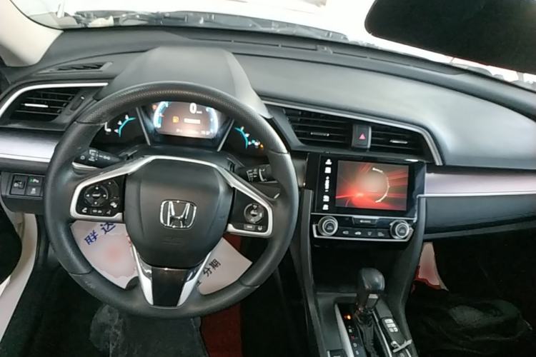Used Honda Civic 2016 220TURBO CVT Luxury Edition Center Console