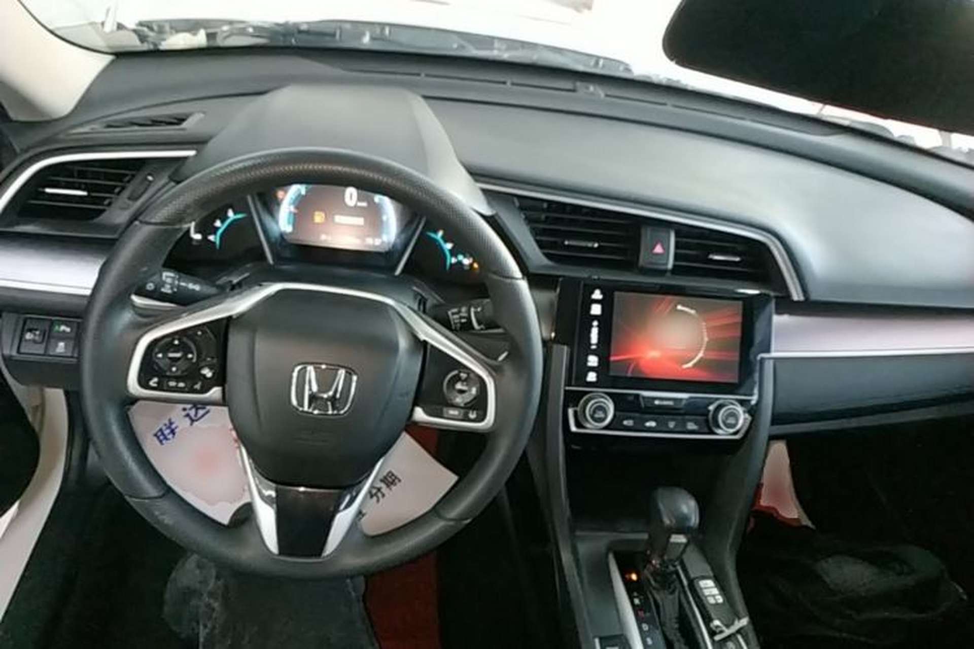 Used Honda Civic 2016 220TURBO CVT Luxury Edition Center Console