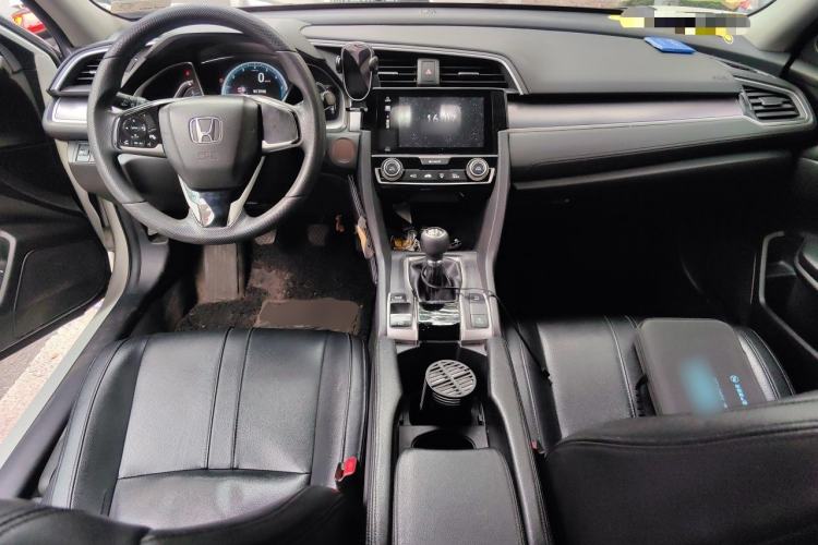 Used Honda Civic 2016 220TURBO Manual Luxury Edition Center Console