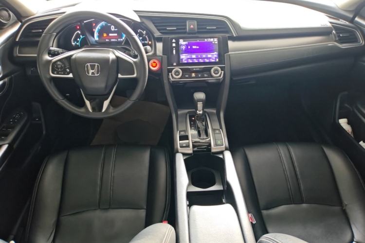 Used Honda Civic 2016 220TURBO CVT Luxury Edition Center Console