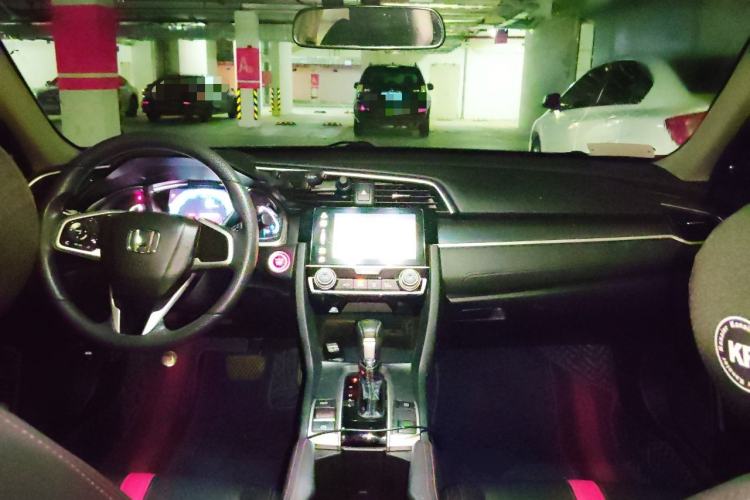 Used Honda Civic 2016 220TURBO CVT Luxury Edition Center Console