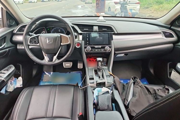Used Honda Civic 2016 220TURBO CVT Luxury Edition Center Console