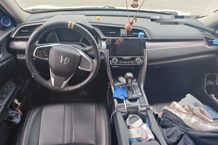 Used Honda Civic 2016 220TURBO CVT Luxury Edition Center Console