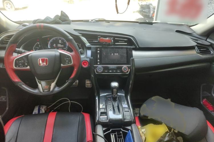 Used Honda Civic 2016 220TURBO CVT Luxury Edition Center Console