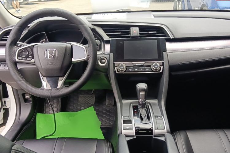 Used Honda Civic 2016 220TURBO CVT Luxury Edition Center Console
