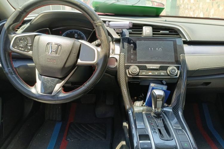 Used Honda Civic 2016 220TURBO CVT Luxury Edition Center Console
