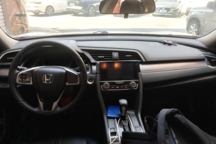 Used Honda Civic 2016 220TURBO CVT Luxury Edition Center Console