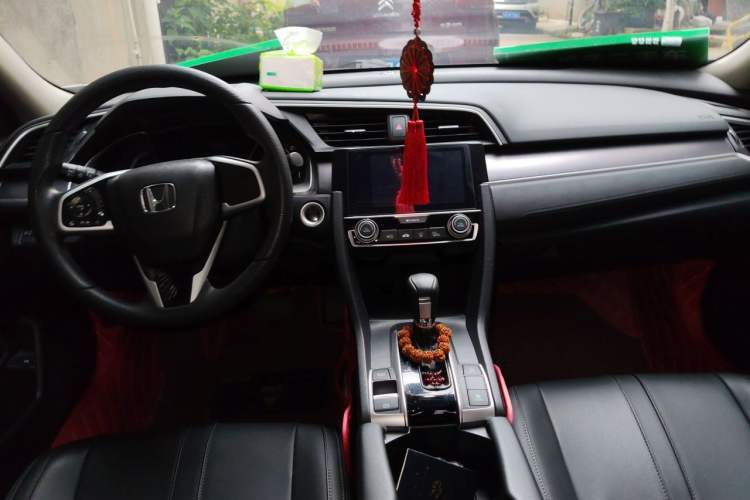 Used Honda Civic 2016 220TURBO CVT Luxury Edition Center Console