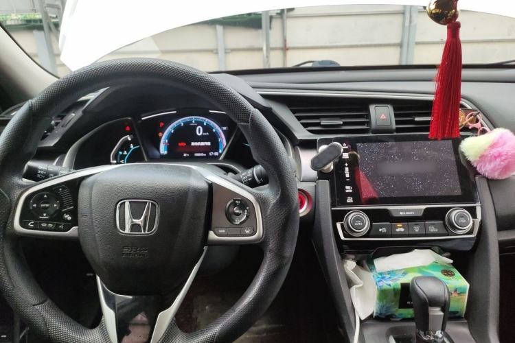 Used Honda Civic 2016 220TURBO CVT Luxury Edition Center Console