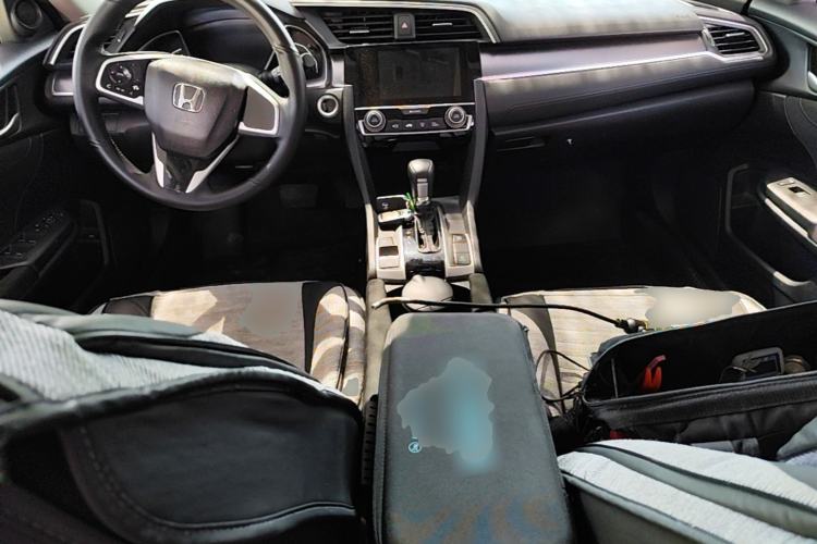Used Honda Civic 2016 220TURBO CVT Luxury Edition Center Console