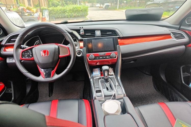 Used Honda Civic 2016 220TURBO CVT Luxury Edition Center Console