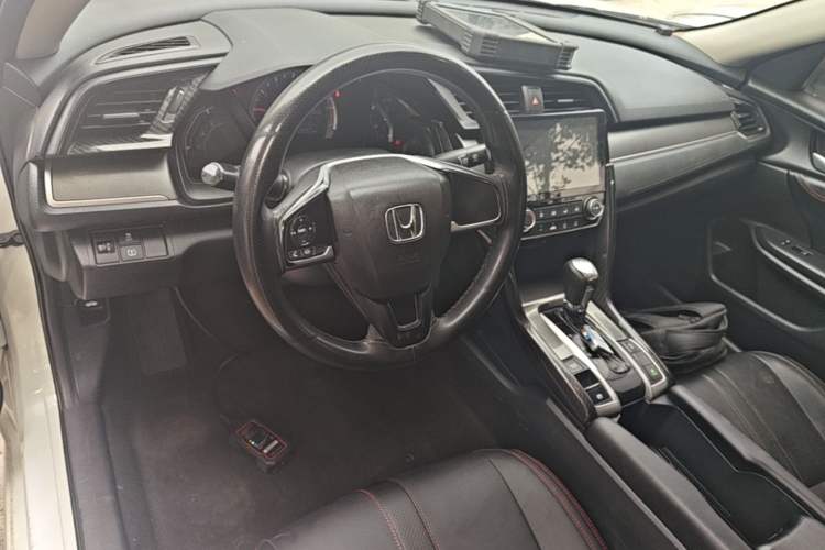 Used Honda Civic 2016 180TURBO CVT Comfort Version Center Console