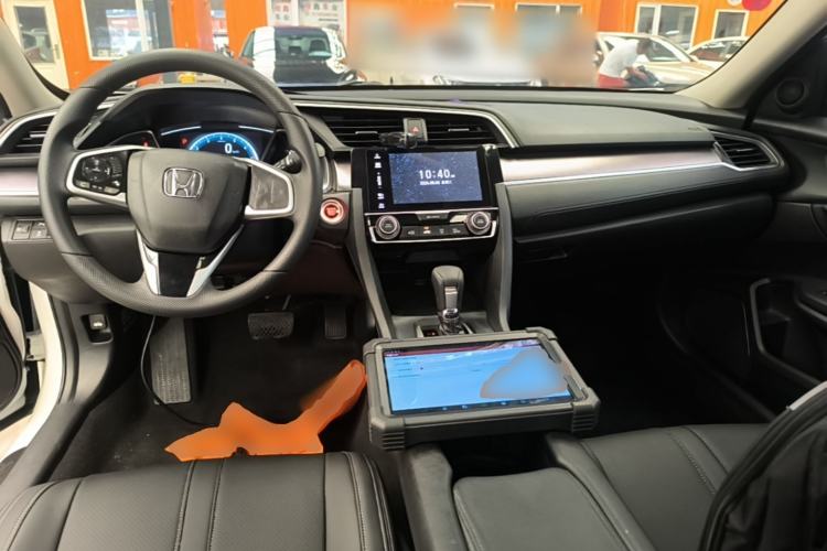 Used Honda Civic 2016 220TURBO CVT Luxury Edition Center Console
