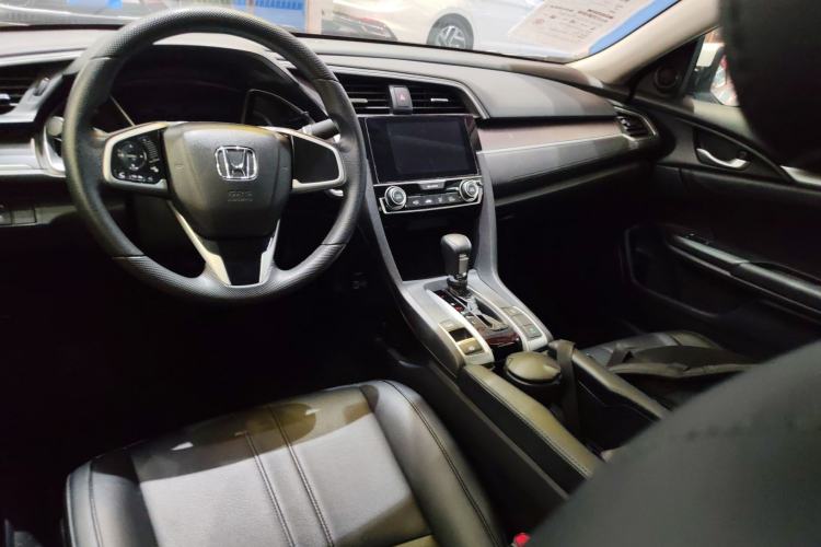 Used Honda Civic 2016 220TURBO CVT Luxury Edition Center Console