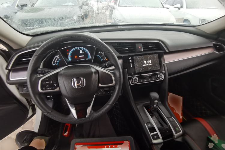 Used Honda Civic 2016 220TURBO CVT Luxury Edition Center Console