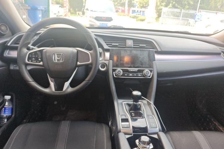 Used Honda Civic 2016 220TURBO Manual Luxury Edition Center Console