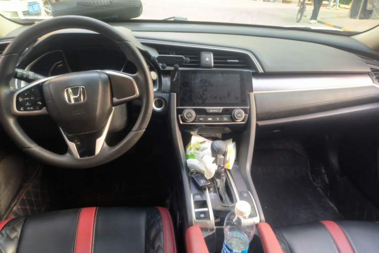 Used Honda Civic 2016 220TURBO CVT Luxury Edition Center Console
